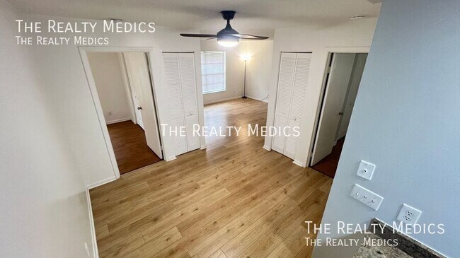 Building Photo - 1984 Agora Cir SE