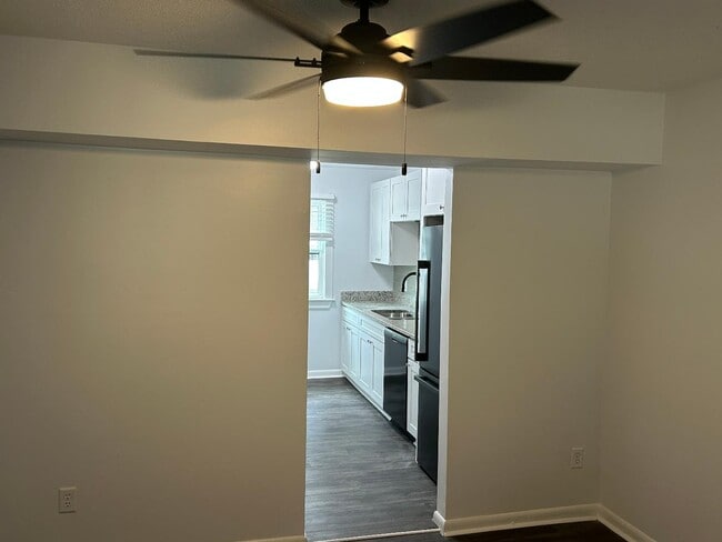 Building Photo - 407 Longleaf Rd