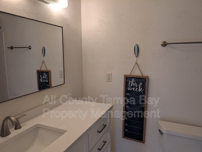 Building Photo - 4230 36th Ave S