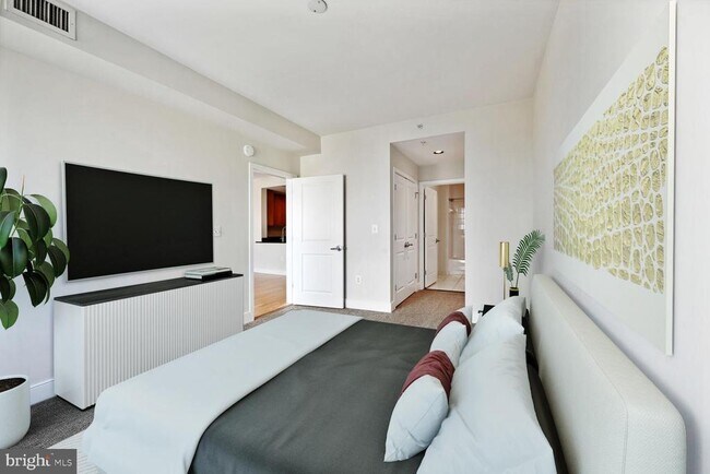 Building Photo - 4101 Albemarle St NW