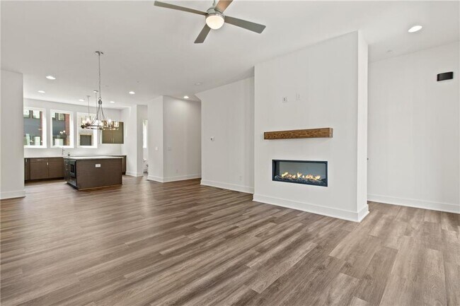 Building Photo - 1292 Chelsea Cir NW