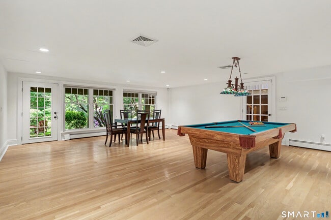 Building Photo - 186 Compo Rd S