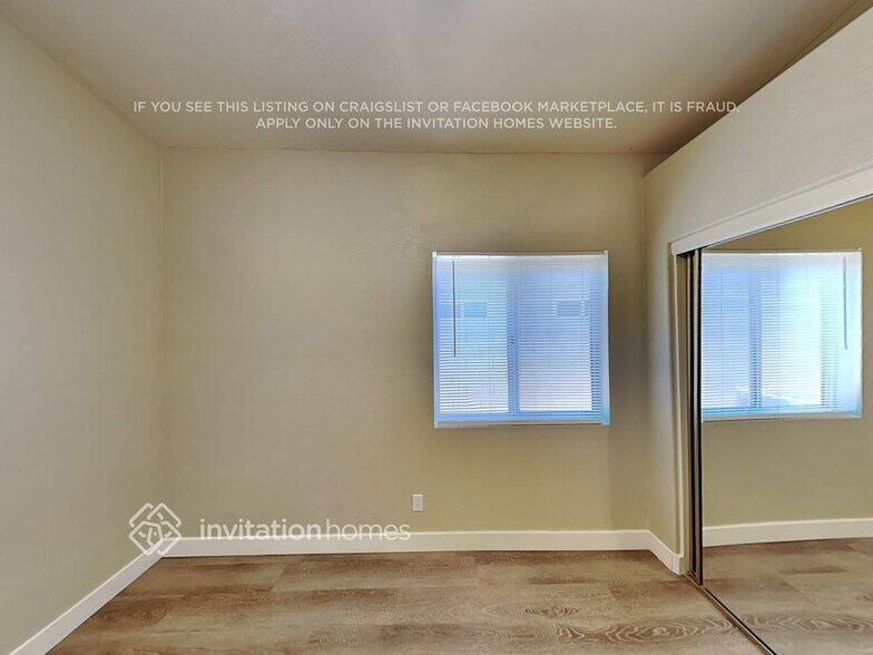 Building Photo - 710 S Catalina St