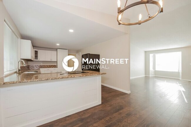 Building Photo - 4 Bedroom Pet-Friendly Home in PUYALLUP, WA with Main Street Renewal