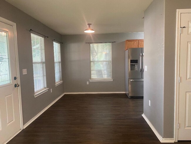 Building Photo - COZY 3 BEDROOM, BELTON ISD