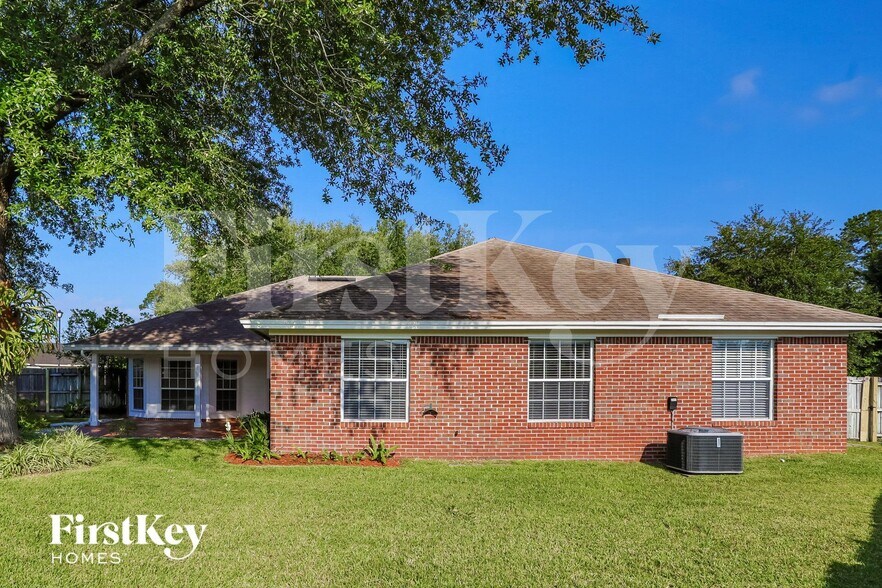 Building Photo - 2479 Moon Harbor Way