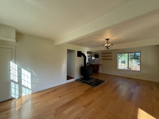 Building Photo - Monroe Four Bedroom on Acreage - Rare Find!