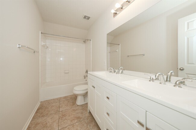 Building Photo - 5119 Moss Garden Ln