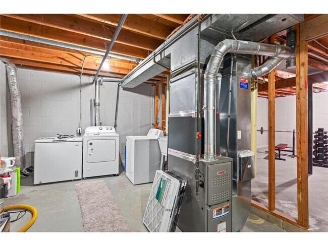 Building Photo - 459 Mailand Ct