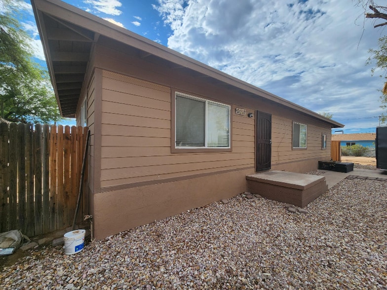 Building Photo - 216 N Casa Grande Ave
