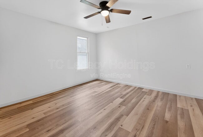 Building Photo - 45 Lincoln St