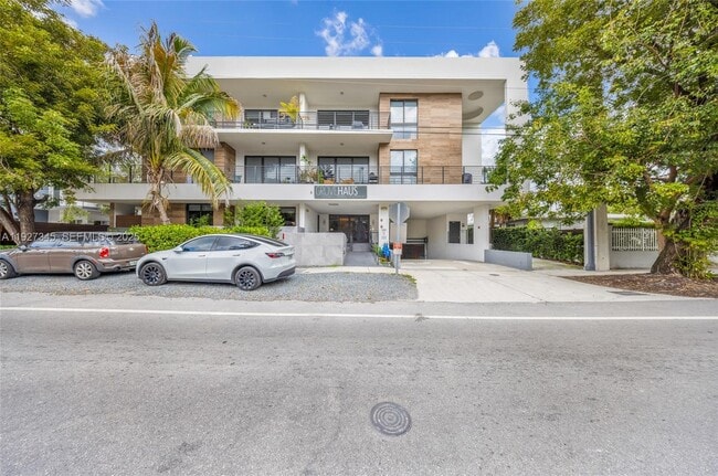 Primary Photo - 3265 Bird Ave