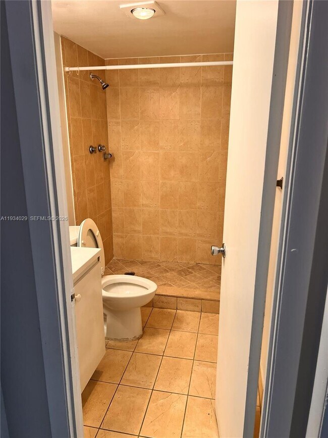 Building Photo - 700 NW 214th St