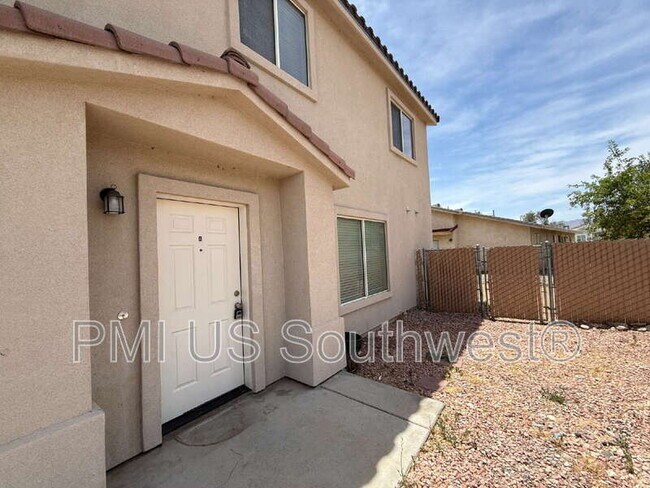 Building Photo - 384 Anna Cir