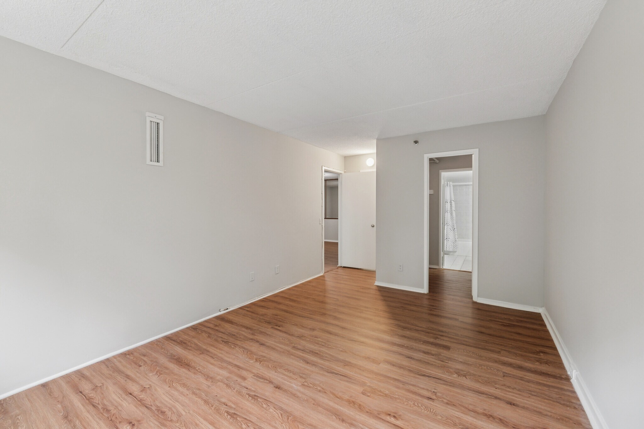 Building Photo - 5911 Edsall Rd