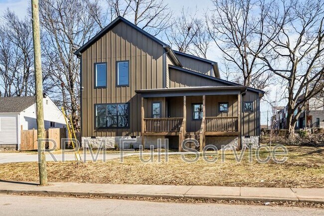 Building Photo - 2134 25th Ave N