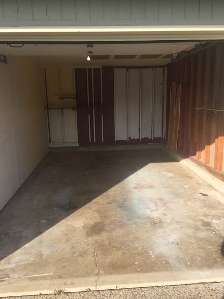 Primary Photo - 520 N 38th Pl