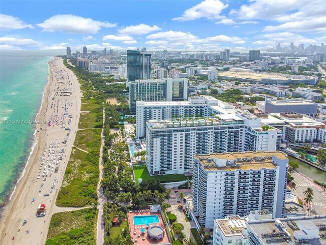 Building Photo - 2301 Collins Ave