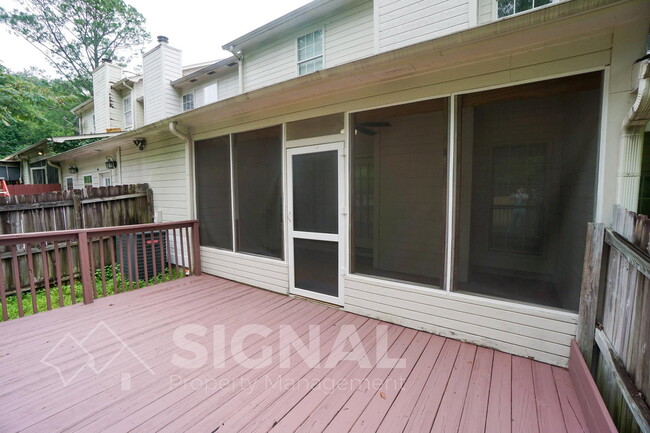 Building Photo - 112 Timberleaf Cir