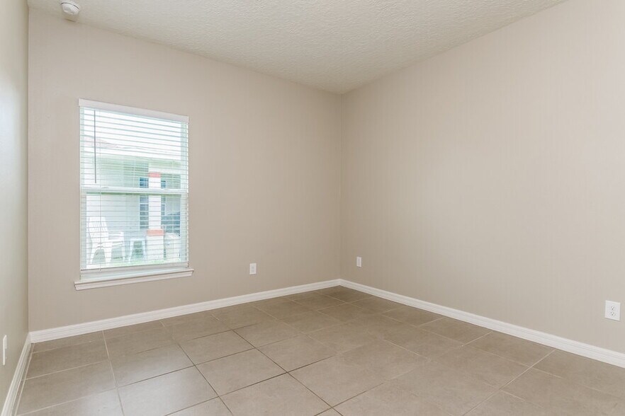 Building Photo - 126 Briarcliff Dr