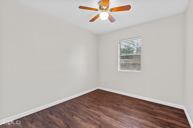 Building Photo - 308 Oregon Ave