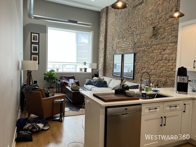 Building Photo - 1470 Webster-203
