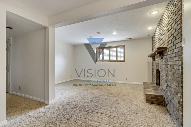 Building Photo - 6842 S Enchanted Dr