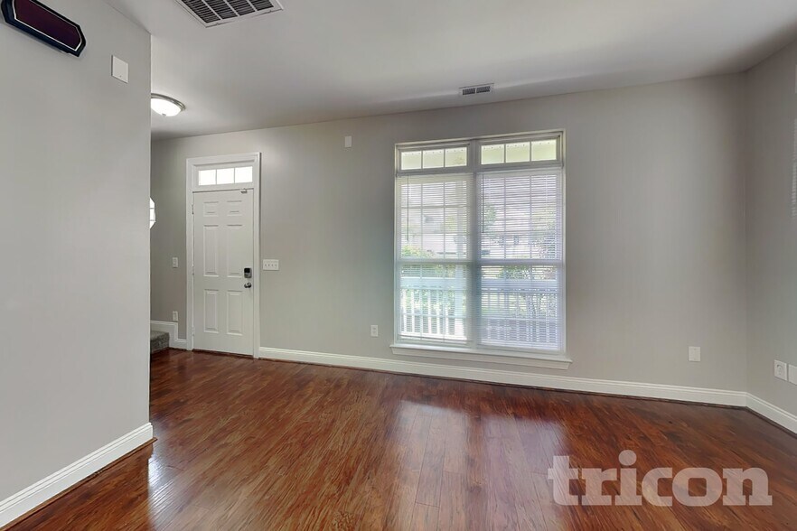 Building Photo - 4813 Samuel Richard St