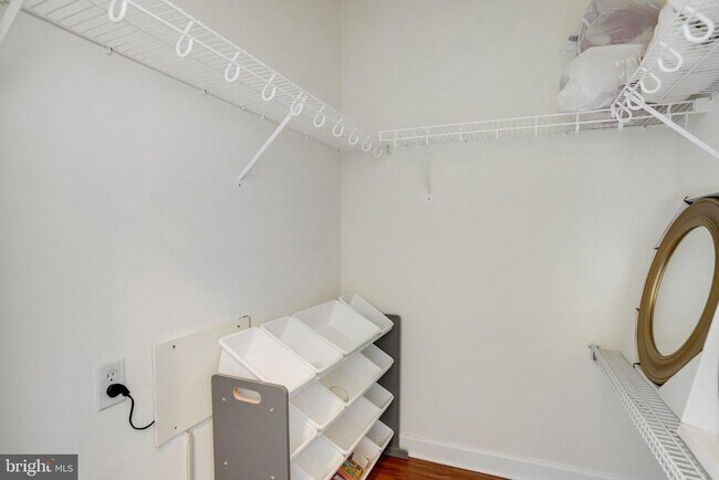 Building Photo - 501 Hungerford Dr