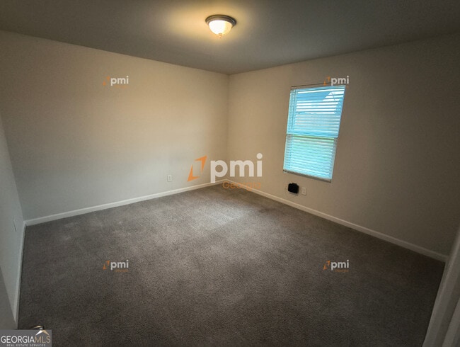 Building Photo - 141 Dogwood Ln