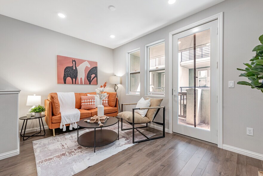 Building Photo - 1460 Lavender Loop
