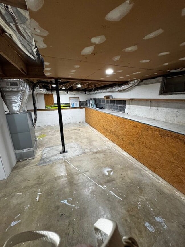 Building Photo - Home for Rent in Middle of Johnson City!