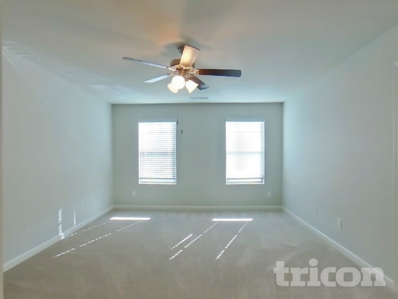 Building Photo - 767 Humphry Dr