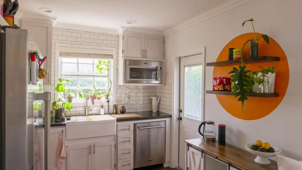Kitchen - 2945 SW 25th St