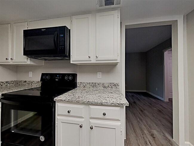 Building Photo - 25311 Mill Pond Ln