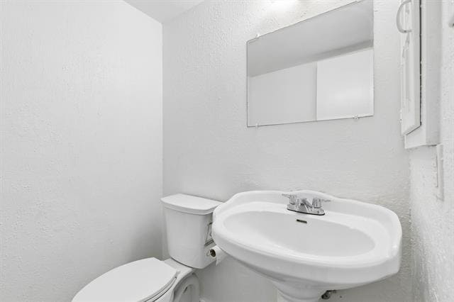 Building Photo - 1801 Hanover Dr