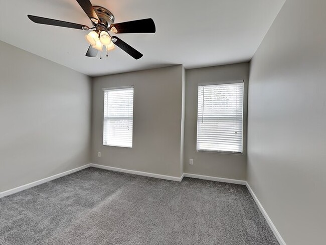 Building Photo - Spacious 4-Bedroom Home in Crystal Lakes ?...