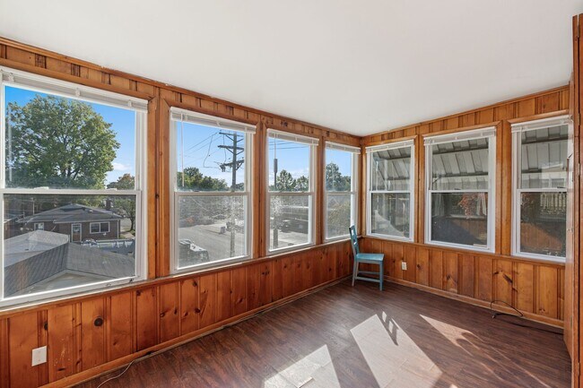 Building Photo - 5352 Itaska St