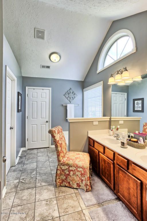 Building Photo - 9217 Eminence Ct