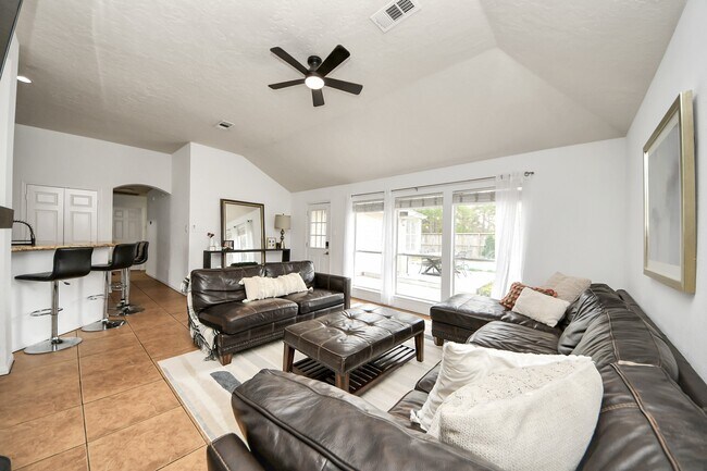 Building Photo - 7719 Malac Rd