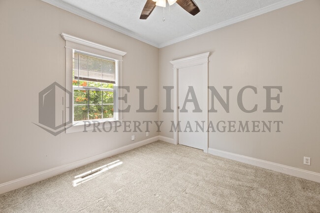 Building Photo - 201 S Volutsia Ave