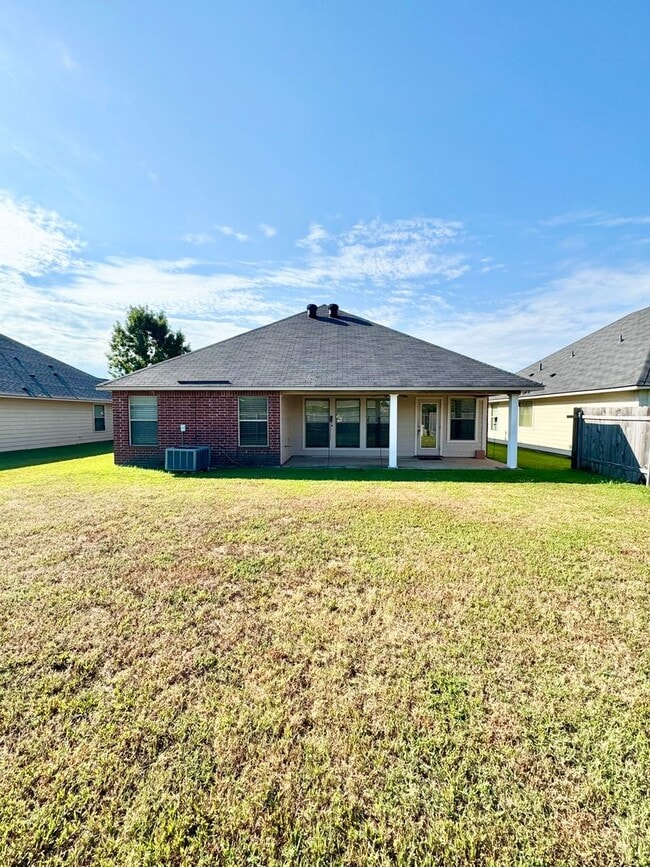 Building Photo - LEGACY SUBDIVISION...
