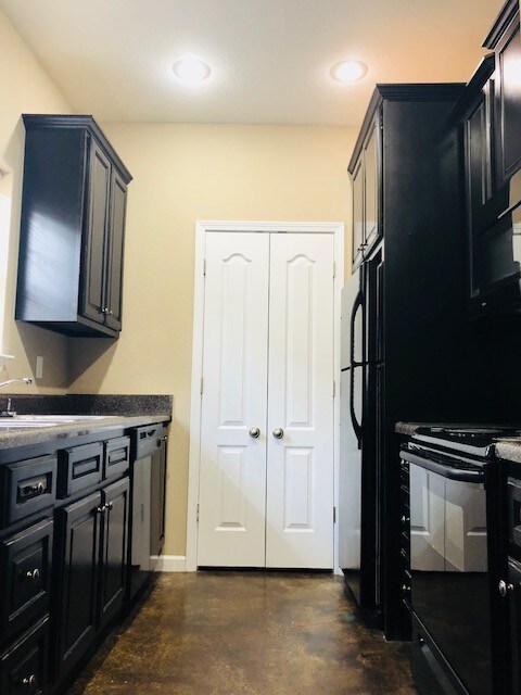 Building Photo - 4204 Sydney Cove