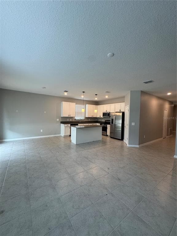 Building Photo - 26059 Bristleleaf Ct