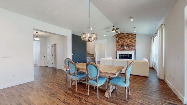 Building Photo - 3 Bedroom, 2 Bath Home in Richland