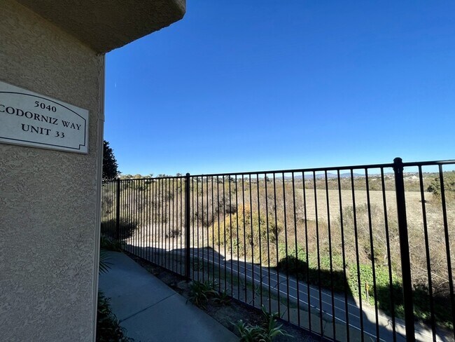 Building Photo - Codorniz Way