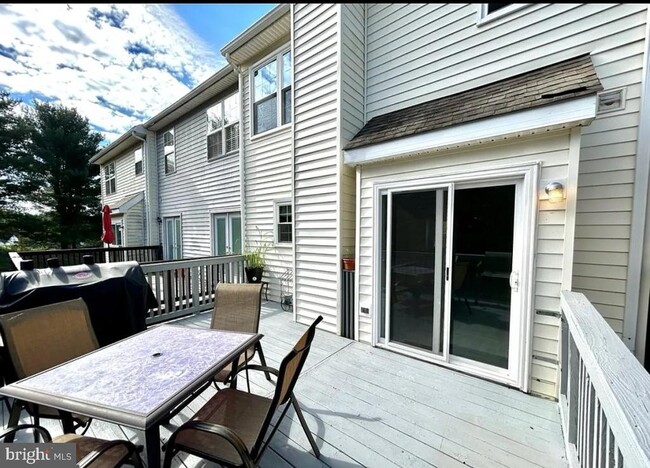 Building Photo - 8807 Briarcliff Ln