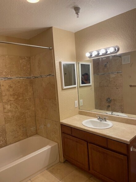 Building Photo - 2323 Feather Sound Dr