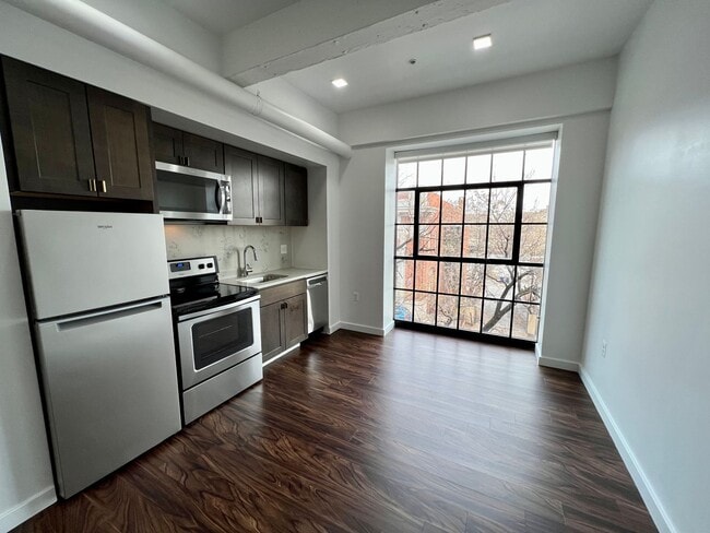 Interior Photo - 824 N Calvert St