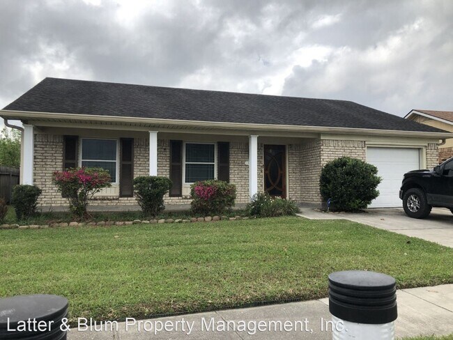Primary Photo - 3 br, 2 bath House - 680 Wall Blvd